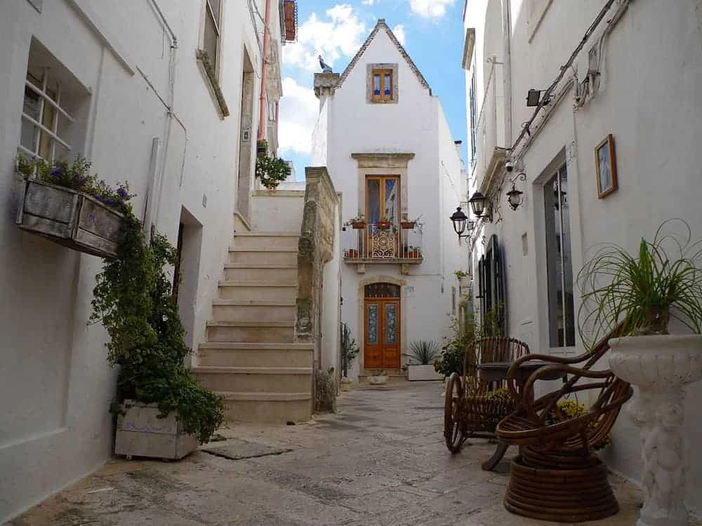 amazing-puglia-sassi-trulli-and-salento